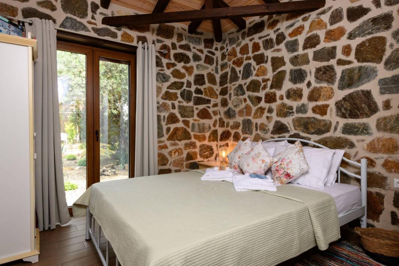 Eleni'S Stone House Villa Skala Potamia  Exteriör bild