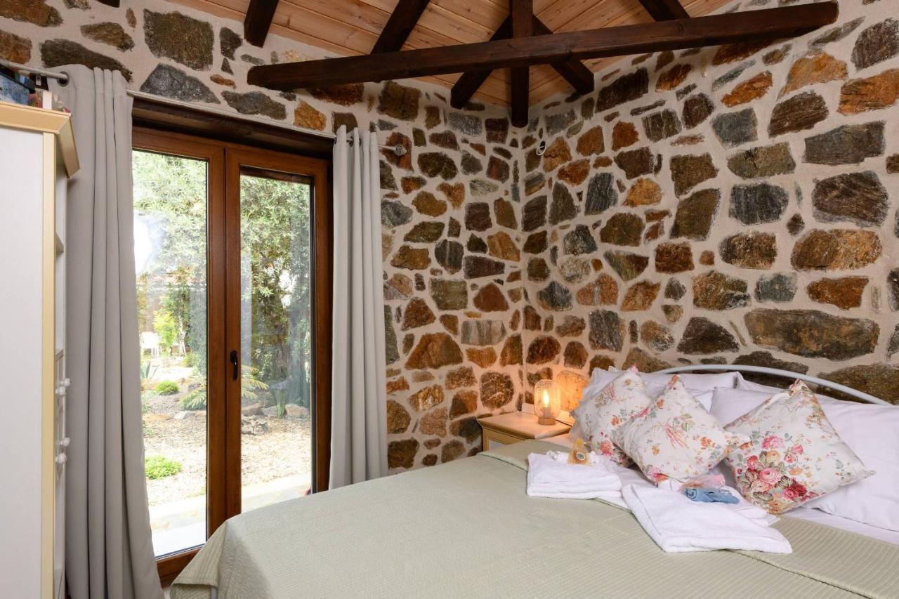 Eleni'S Stone House Villa Skala Potamia  Exteriör bild